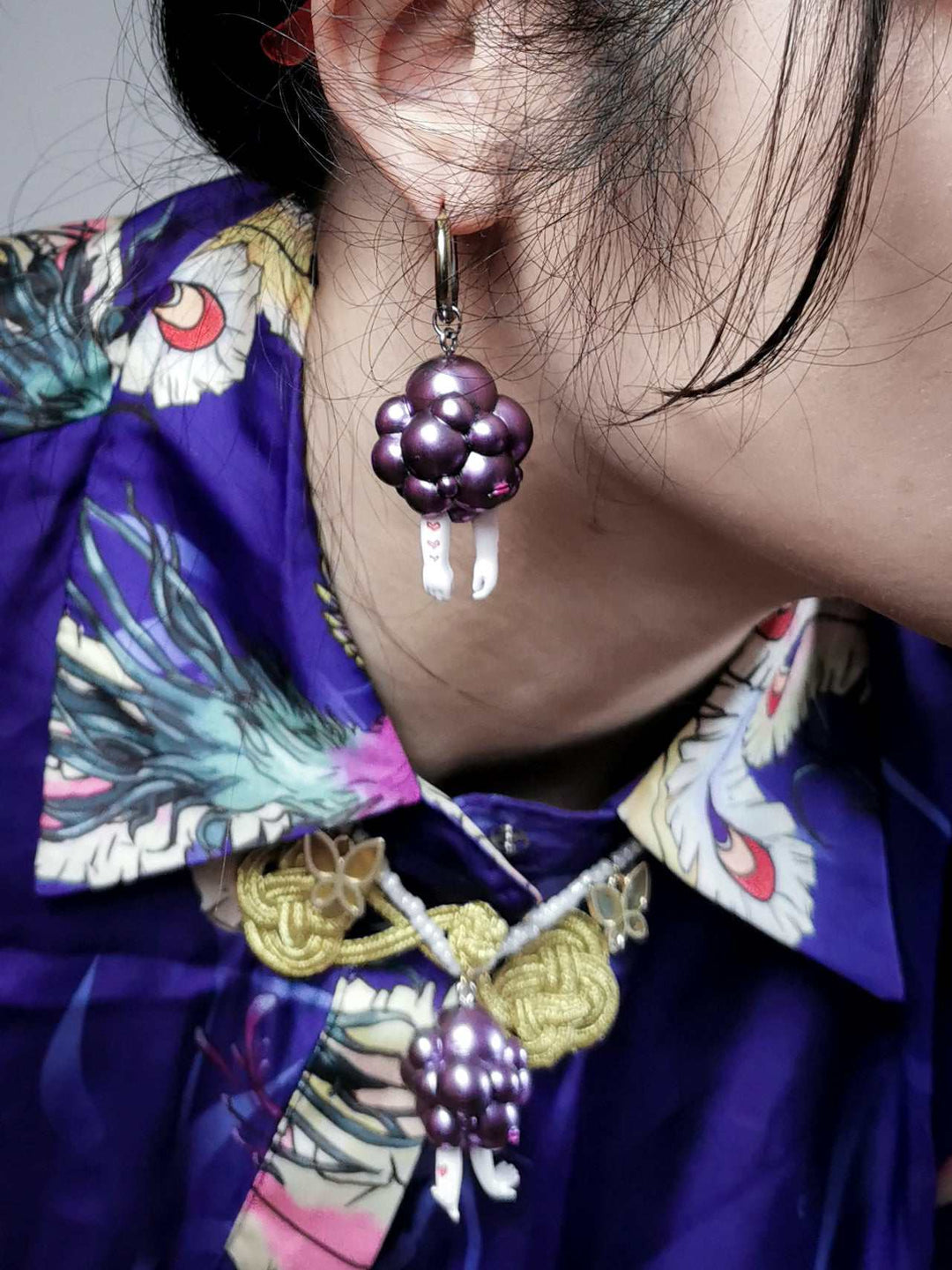 Grape purple double-faced girl necklace and earring set with metallic finish and manmade beads