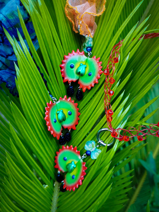 Venus flytrap with green fly necklace & earring