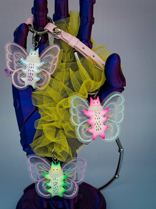 Butterfly cat with fur snood necklace and earring in pearl white and pink.