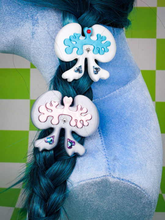 Weird cute lung-shaped bow hair clip in white and green, 3D printed organ accessory with rhinestones