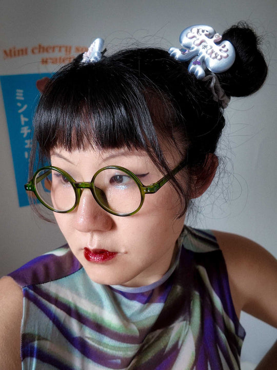 Weird cute lung-shaped bow hair clip 3D printed accessory in white and green colors