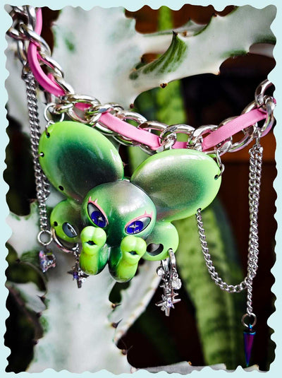 Twin-Trunk Diva Elephant Necklace - Alien Apple Green