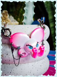 Twin-Trunk Diva Elephant Necklace - Pink Pearl White